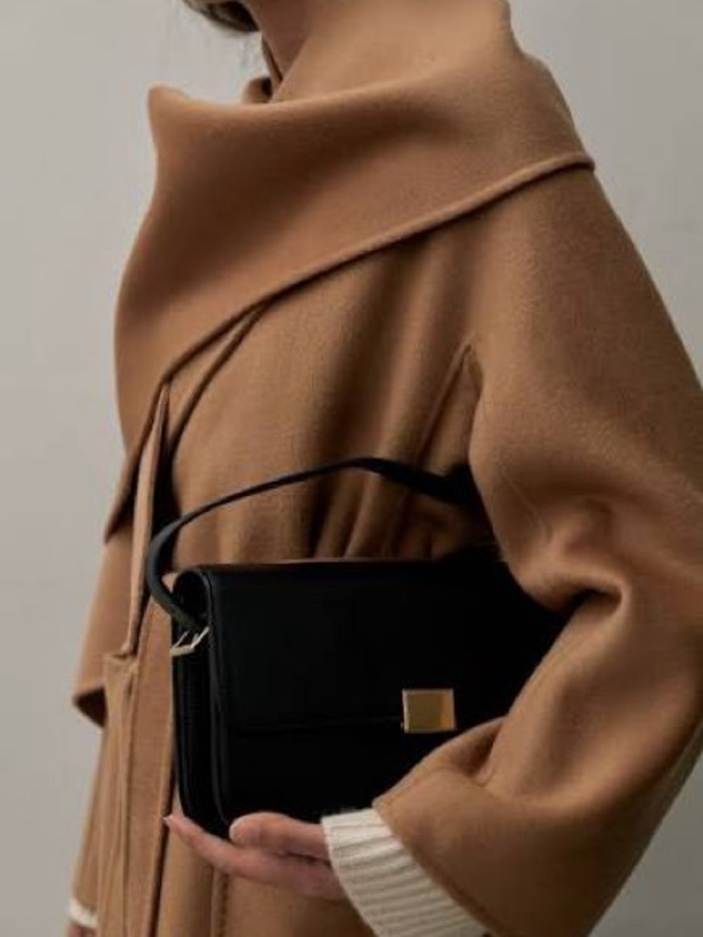 The Curated Classic Shoulder Bag Black